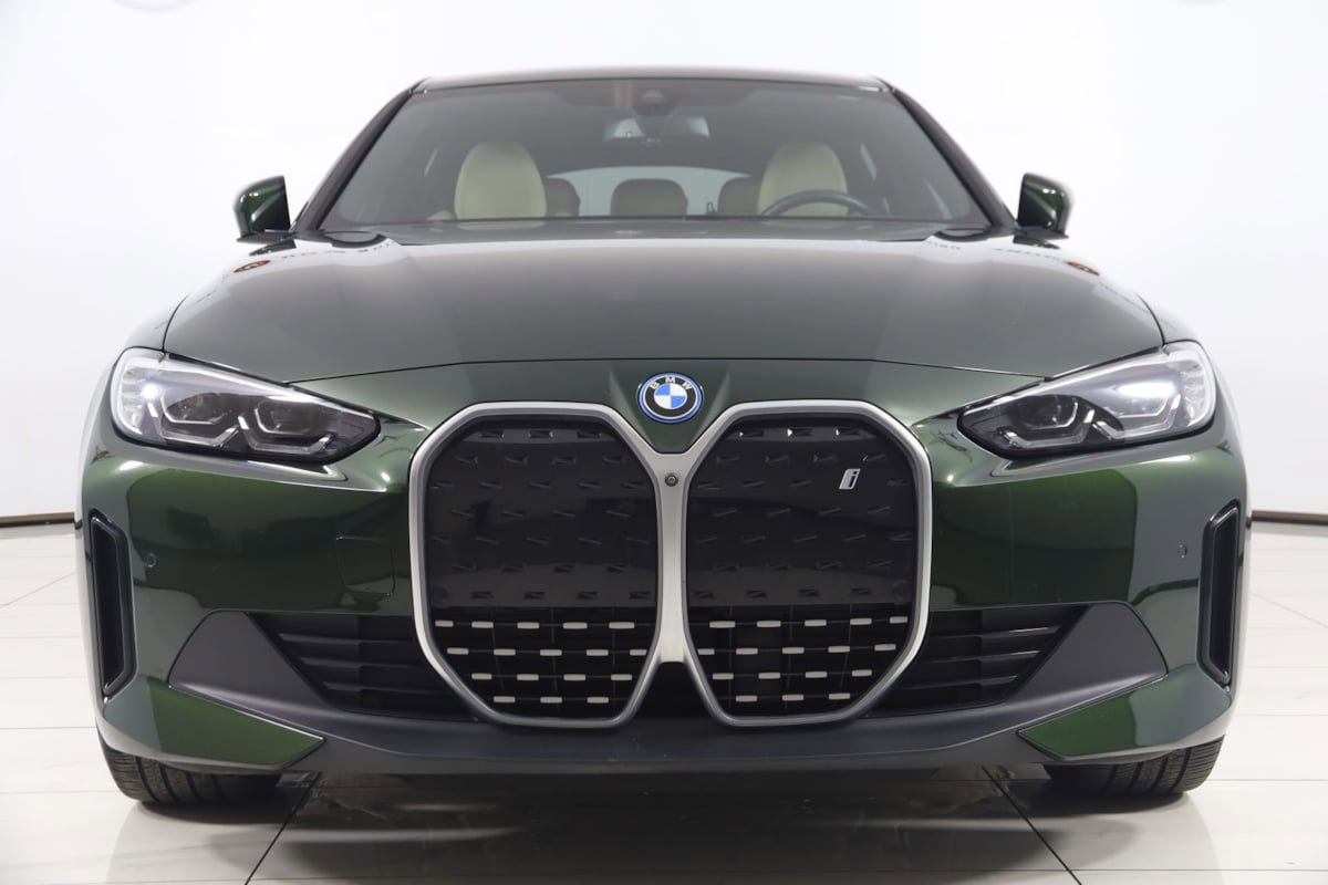 Used 2023 BMW i4 eDrive35 w/ Premium Package RWD image 64