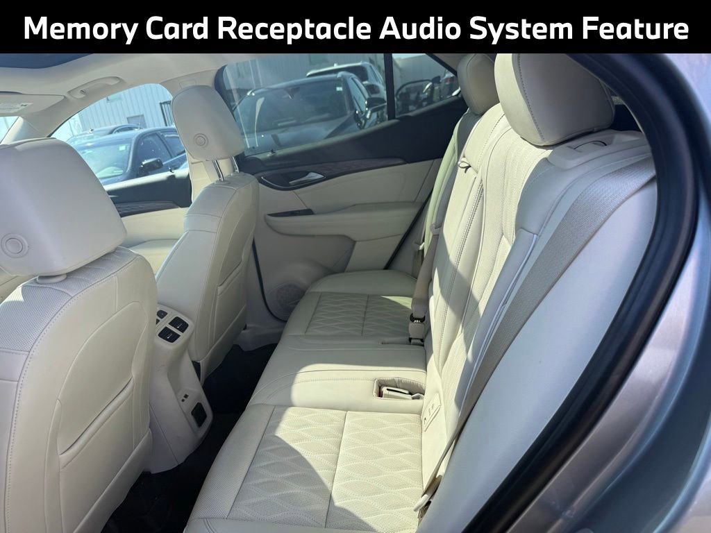 Used 2022 Buick Envision Avenir w/ Technology Package II image 10