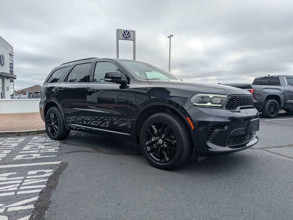 Used 2024 Dodge Durango GT AWD/4WD image 3