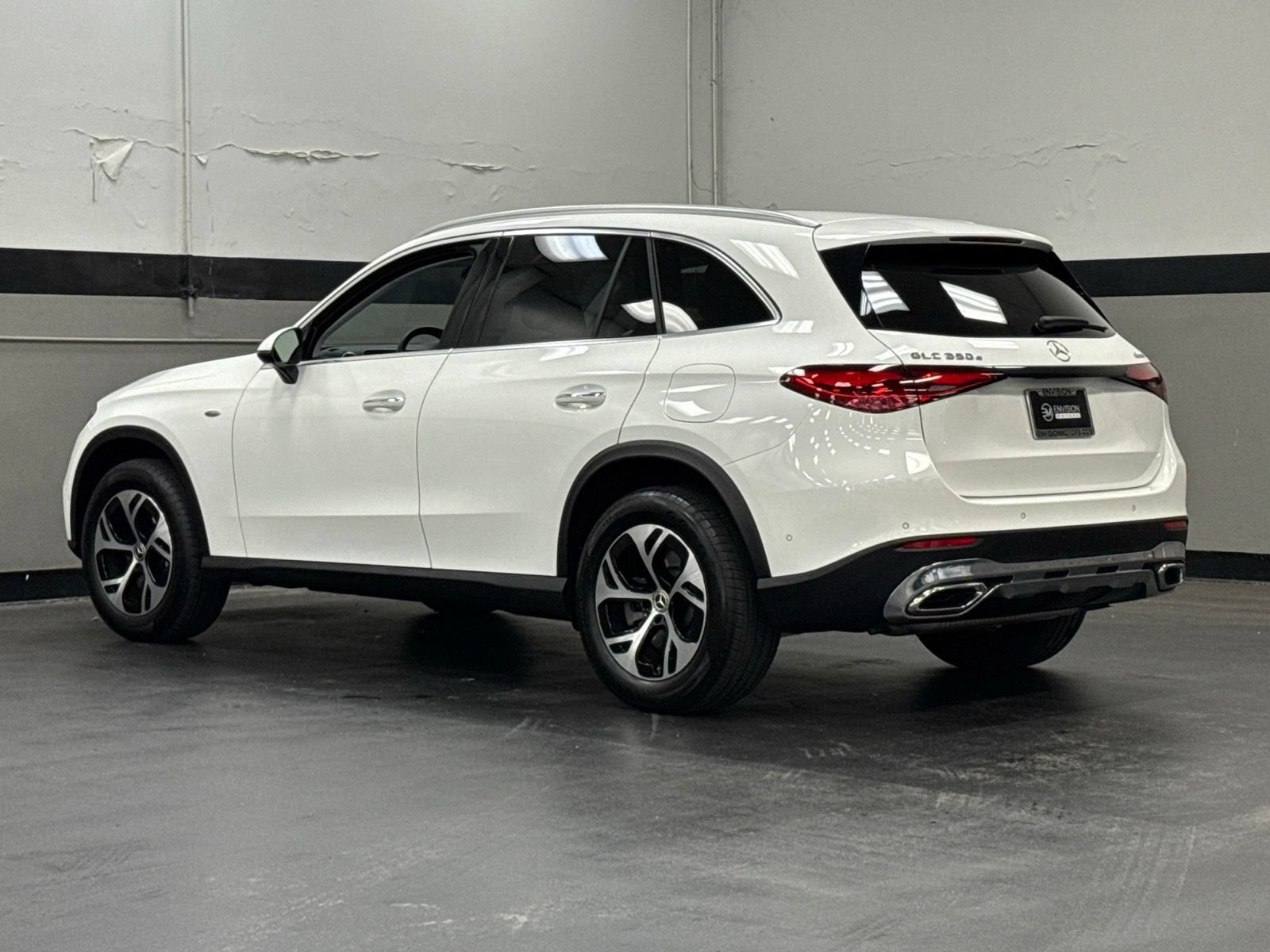 Used 2025 Mercedes-Benz GLC 350e 4MATIC image 9