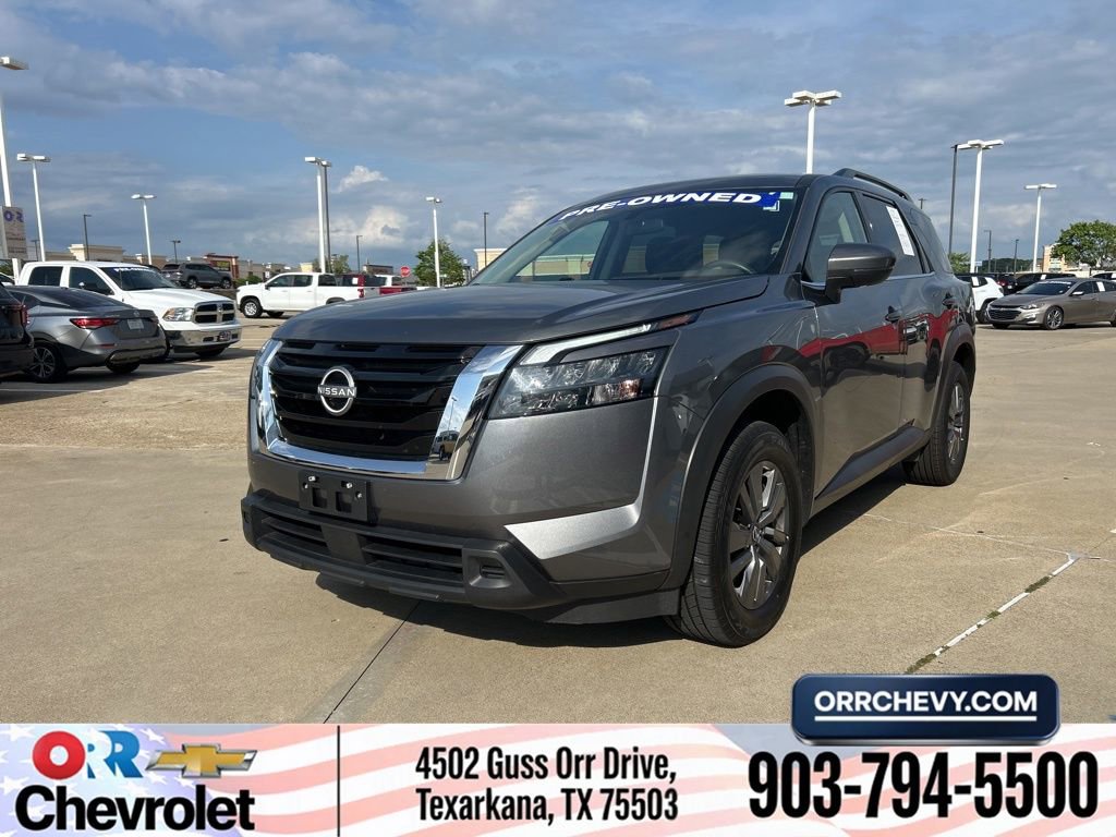 Used 2025 Nissan Pathfinder SV FWD image 1