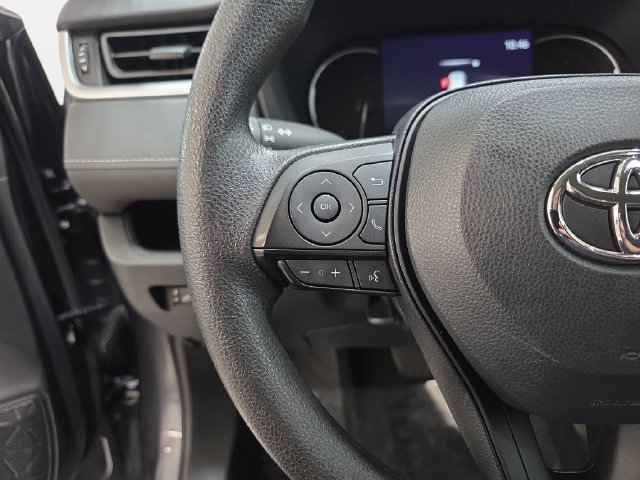 Used 2023 Toyota RAV4 LE AWD/4WD image 14