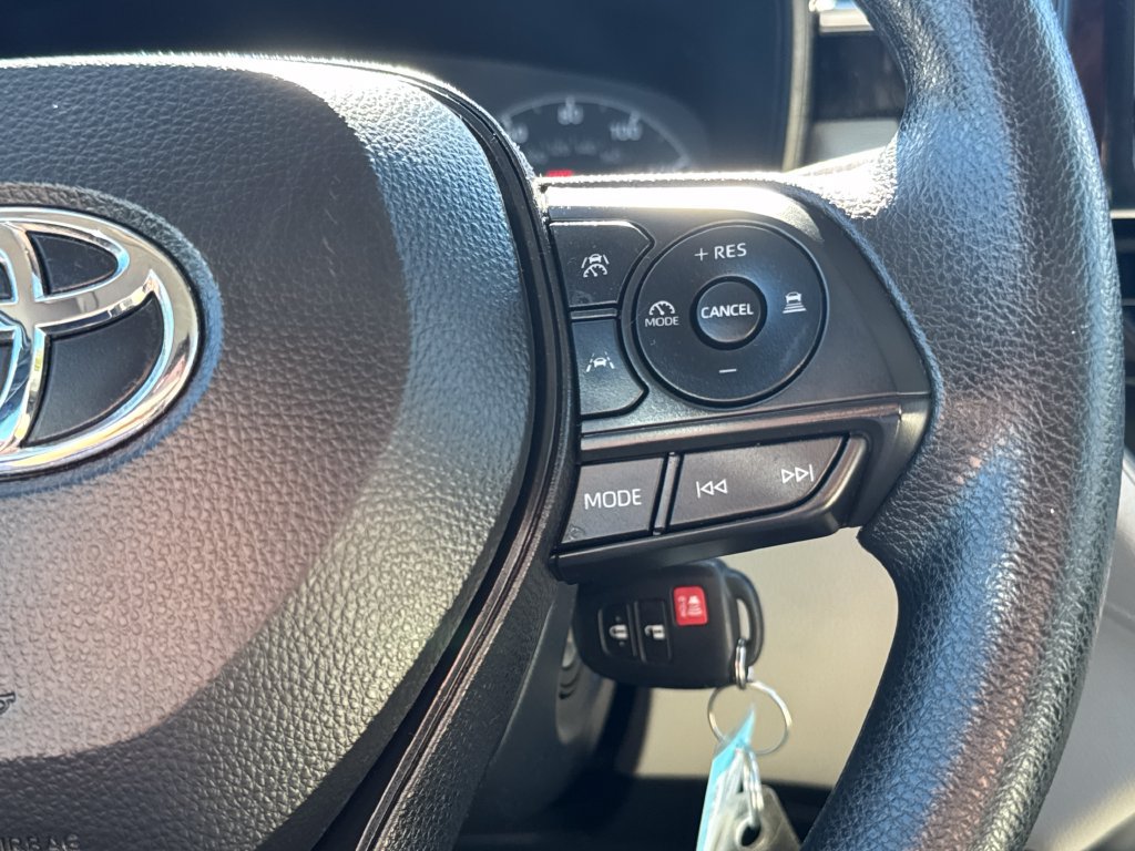 Used 2024 Toyota Corolla Cross L AWD/4WD image 21