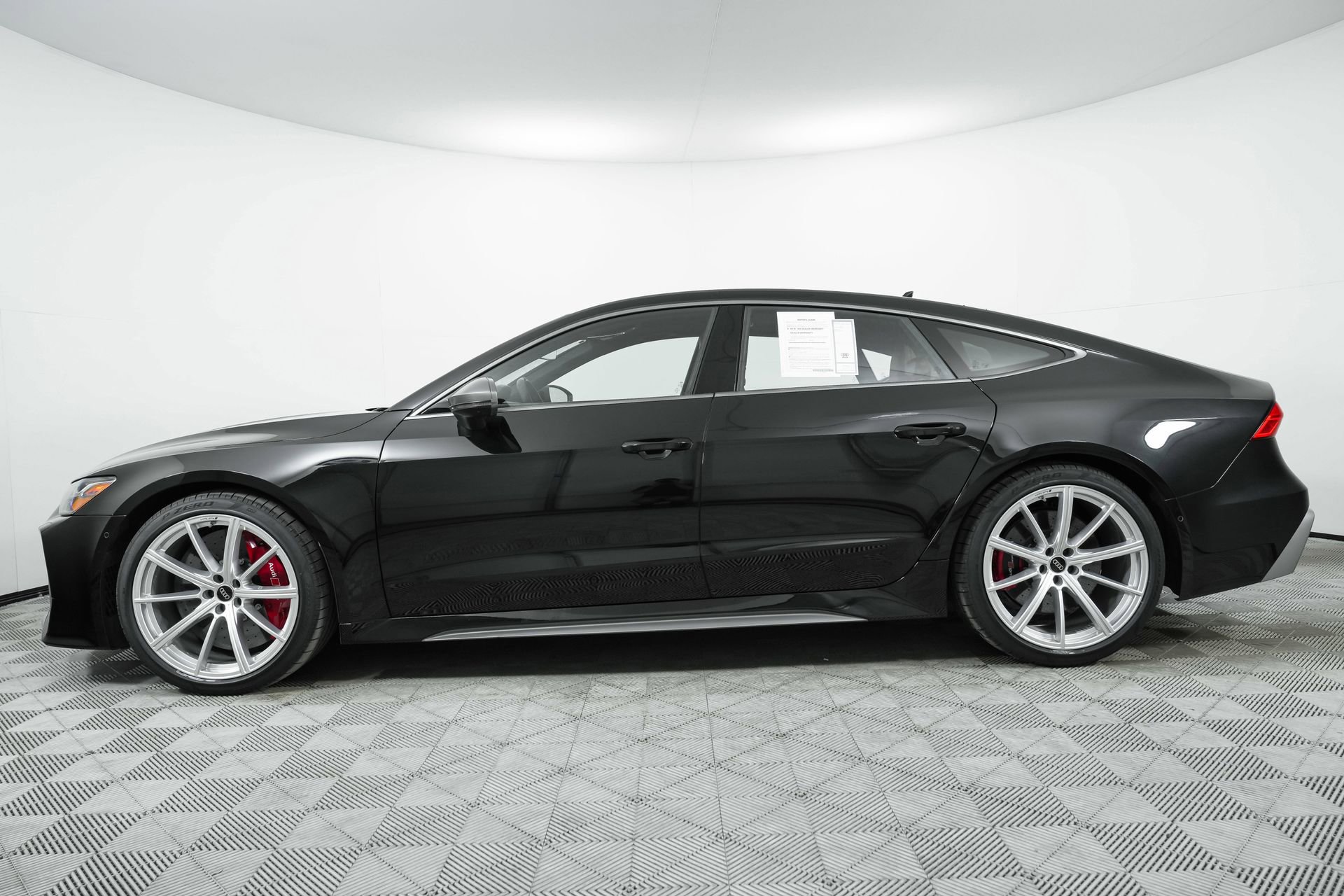 Certified 2025 Audi RS 7 performance Sportback image 4