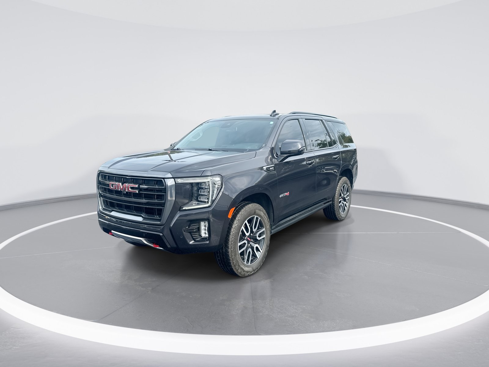 Used 2024 GMC Yukon AT4 w/ AT4 Premium Package AWD/4WD image 5