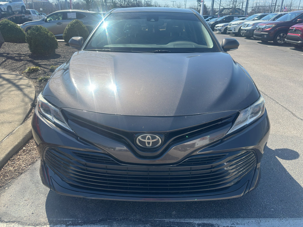 Used 2018 Toyota Camry LE w/ Convenience Package image 2