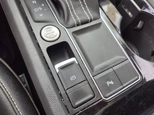 Used 2021 Volkswagen Atlas SEL FWD image 28
