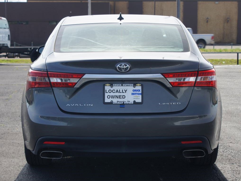 Used 2013 Toyota Avalon Limited FWD image 3