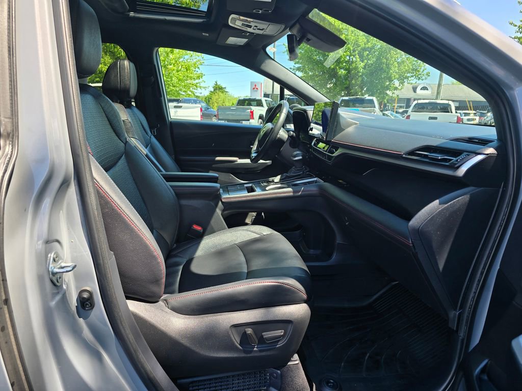 Certified 2025 Toyota Sienna XSE w/ XSE Plus Package AWD/4WD image 10