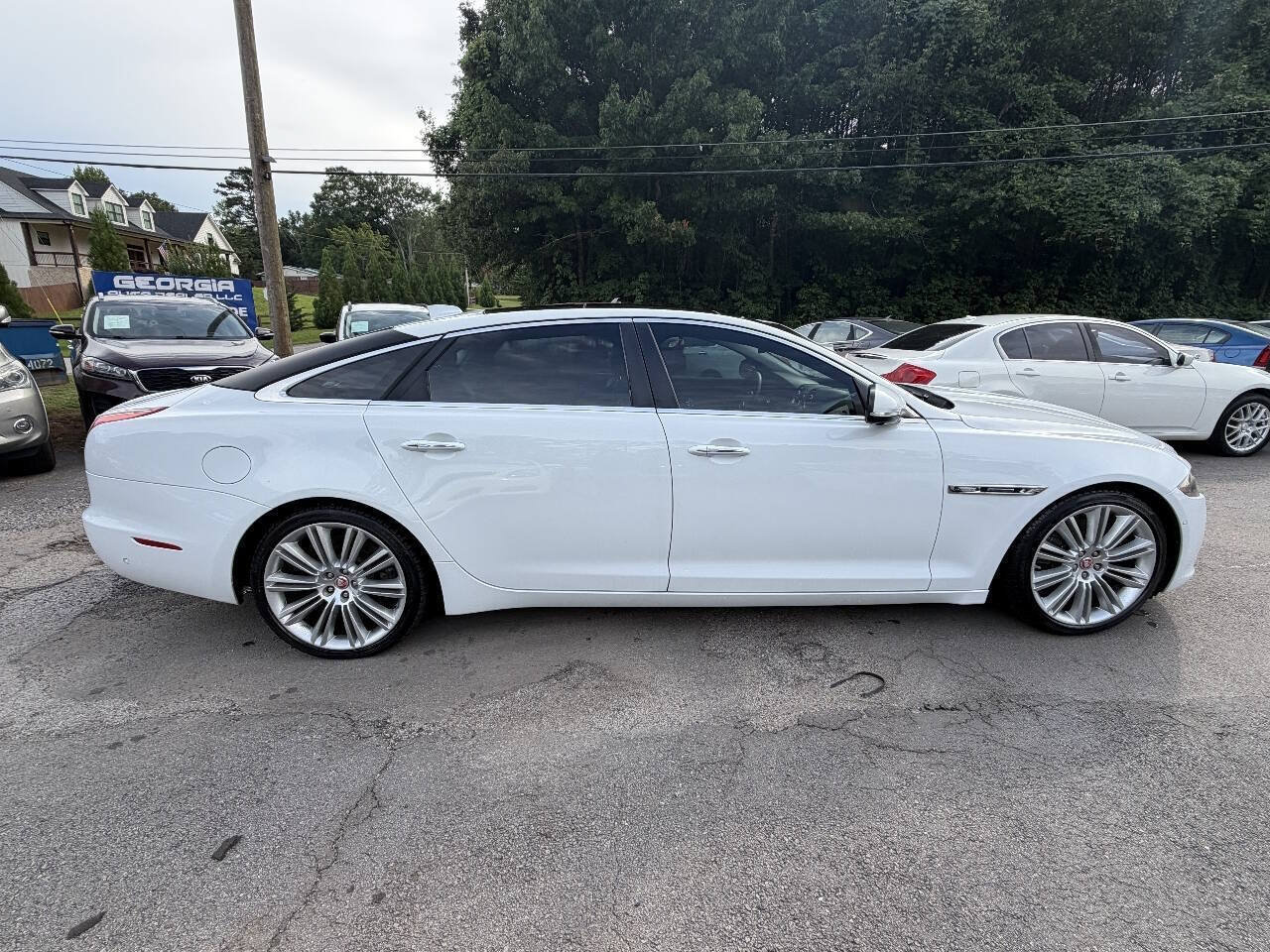 Used 2016 Jaguar XJ L Supercharged RWD image 4