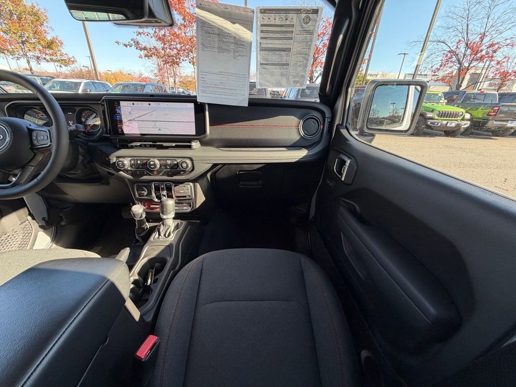 Certified 2024 Jeep Wrangler Unlimited Rubicon w/ Technology Group image 21