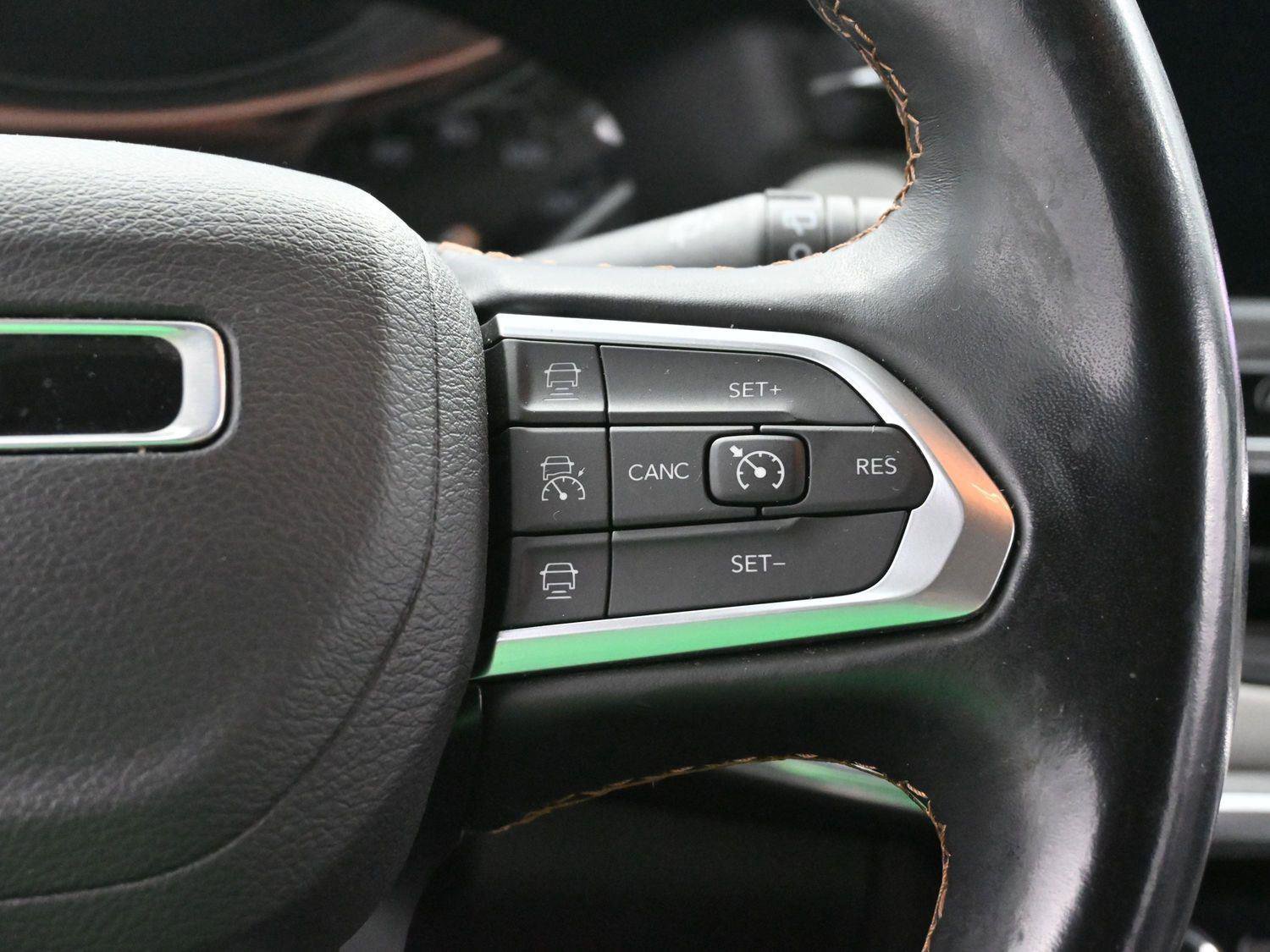 Used 2022 Jeep Compass Limited image 18