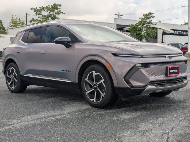 New 2025 Chevrolet Equinox EV LT w/ LPO, Blackout Package AWD/4WD image 6