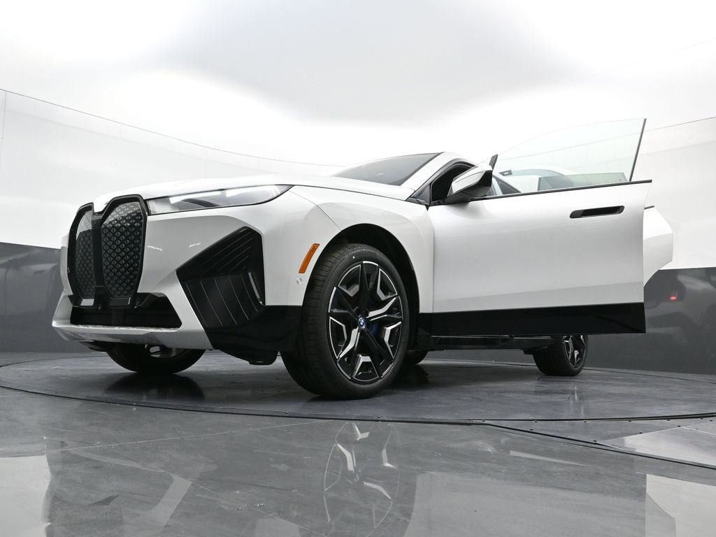 New 2025 BMW iX xDrive50 image 41