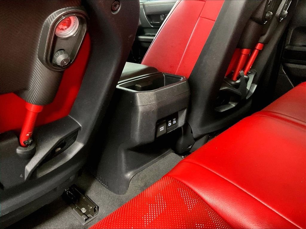 Used 2025 Toyota Tacoma TRD Pro AWD/4WD image 28