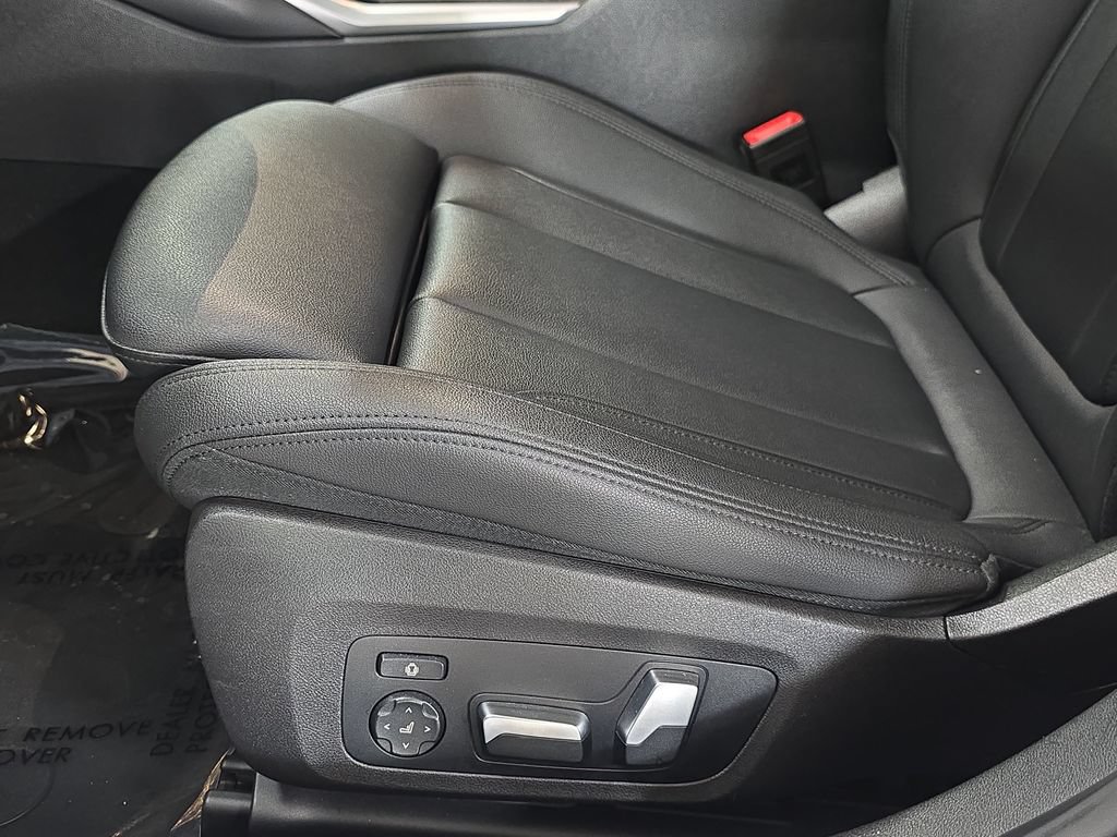 Used 2020 BMW 330i Sedan w/ Convenience Package RWD image 28