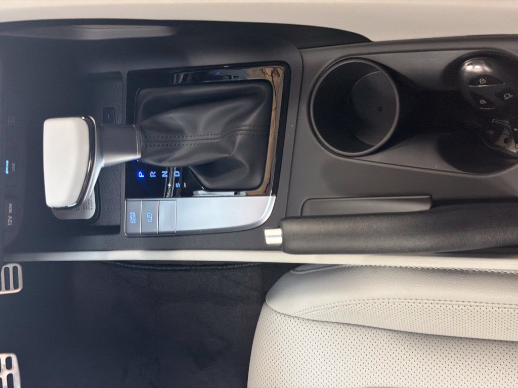 New 2026 Hyundai Elantra SEL Sport FWD image 16