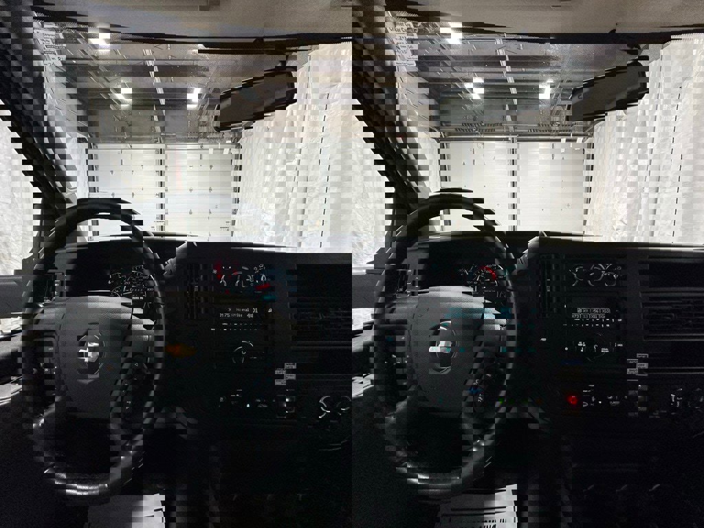 Used 2022 Chevrolet Express 3500 w/ Power Convenience Package image 17