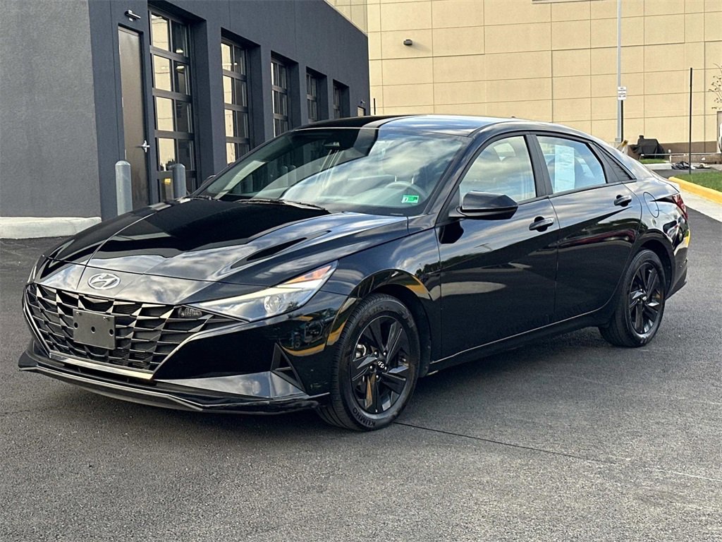 Certified 2023 Hyundai Elantra SEL w/ Cargo Package
