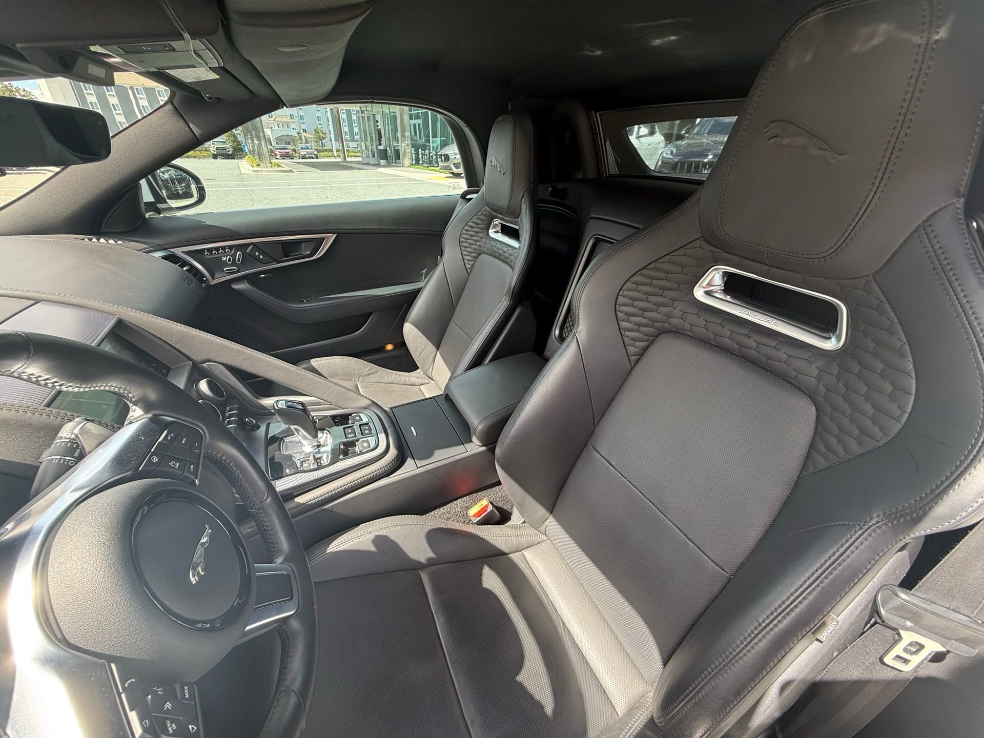 Used 2023 Jaguar F-TYPE R-Dynamic image 28