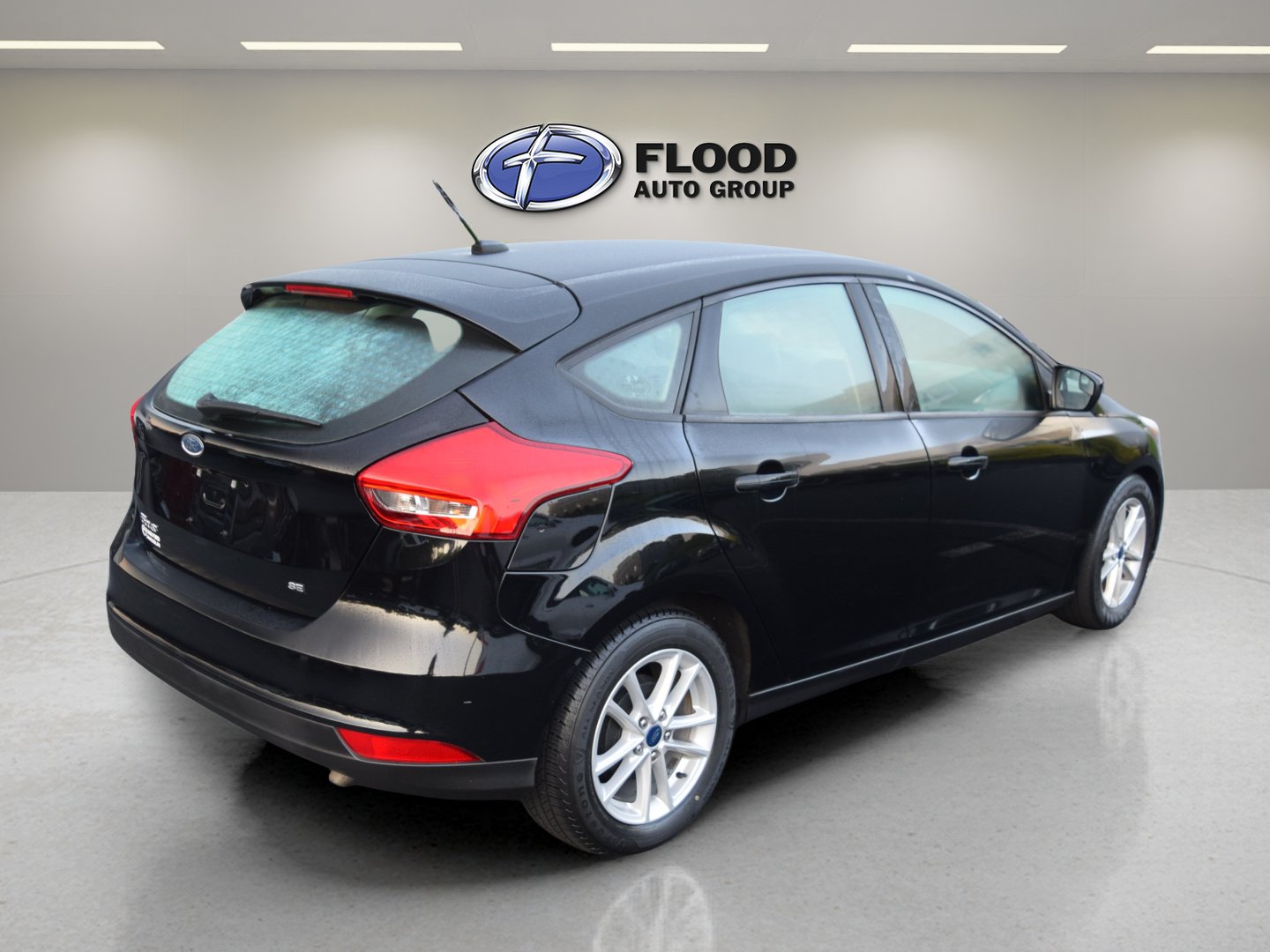 Used 2018 Ford Focus SE FWD image 4