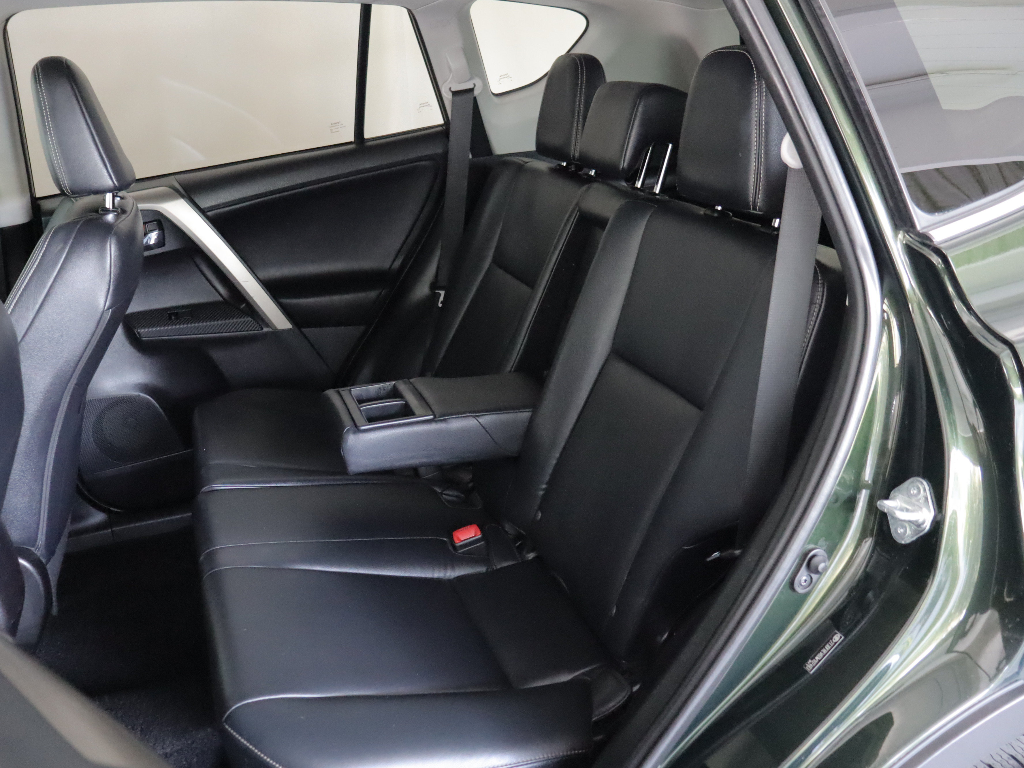 Used 2013 Toyota RAV4 Limited AWD/4WD image 9