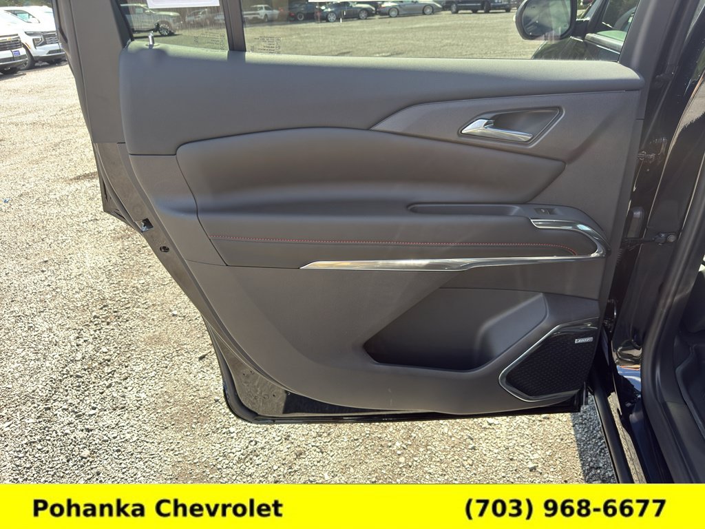 New 2027 Chevrolet Traverse RS w/ LPO, Floor Liner Package AWD/4WD image 23