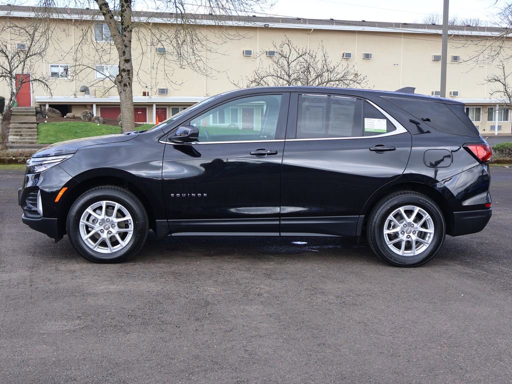 Used 2024 Chevrolet Equinox LT AWD/4WD image 3