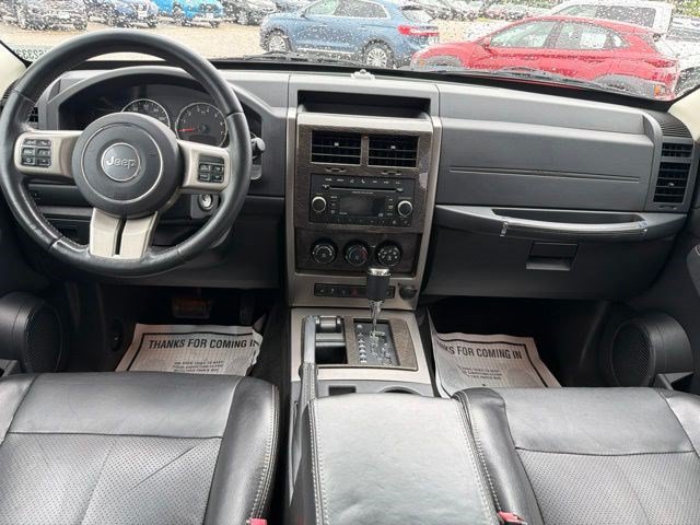 Used 2012 Jeep Liberty Limited AWD/4WD image 25