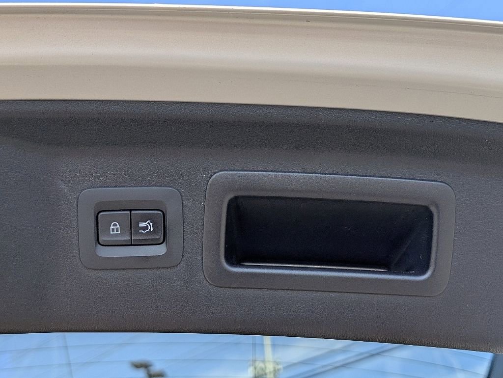 Certified 2024 MAZDA CX-90 Plug-In Hybrid w/ Preferred image 17