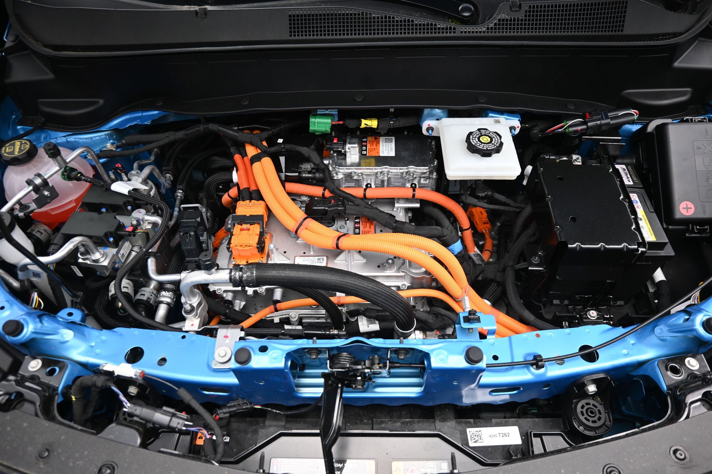 New 2027 Chevrolet Bolt RS w/ Technology Package FWD image 32
