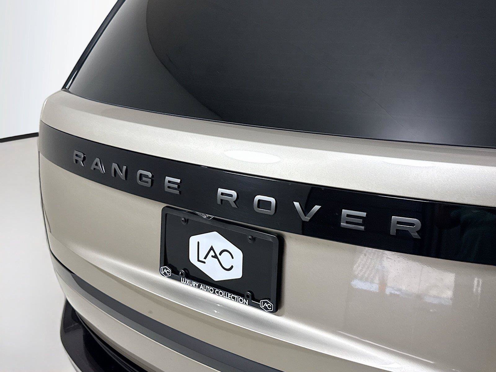 Used 2024 Land Rover Range Rover Long Wheelbase SE AWD/4WD image 40