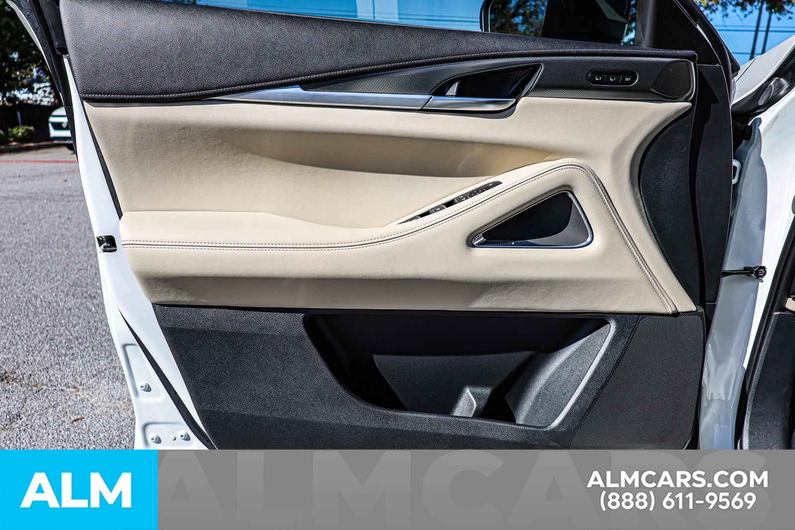 Used 2025 INFINITI QX60 Luxe w/ Cargo Package image 41