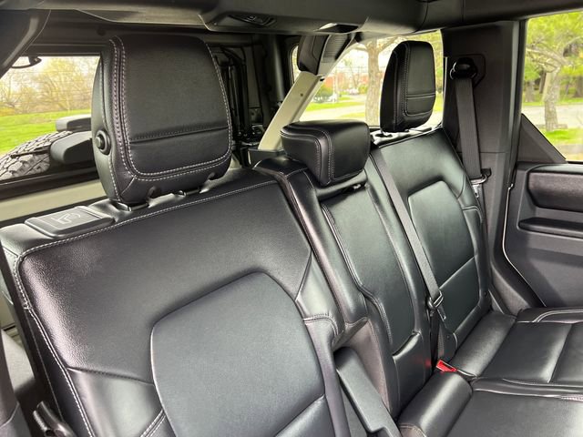 Used 2025 Ford Bronco Outer Banks w/ Sasquatch Package AWD/4WD image 33