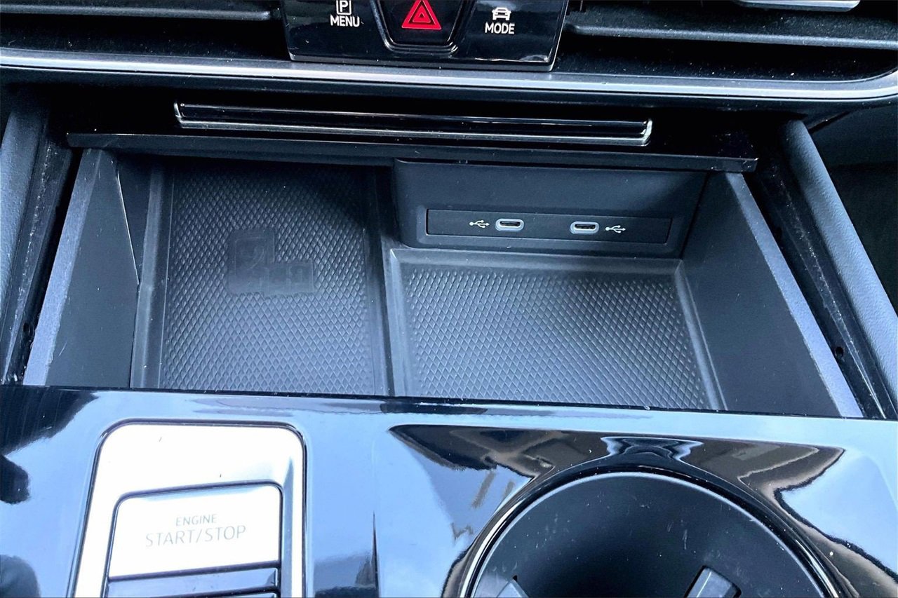 Used 2024 Volkswagen Atlas SE image 16