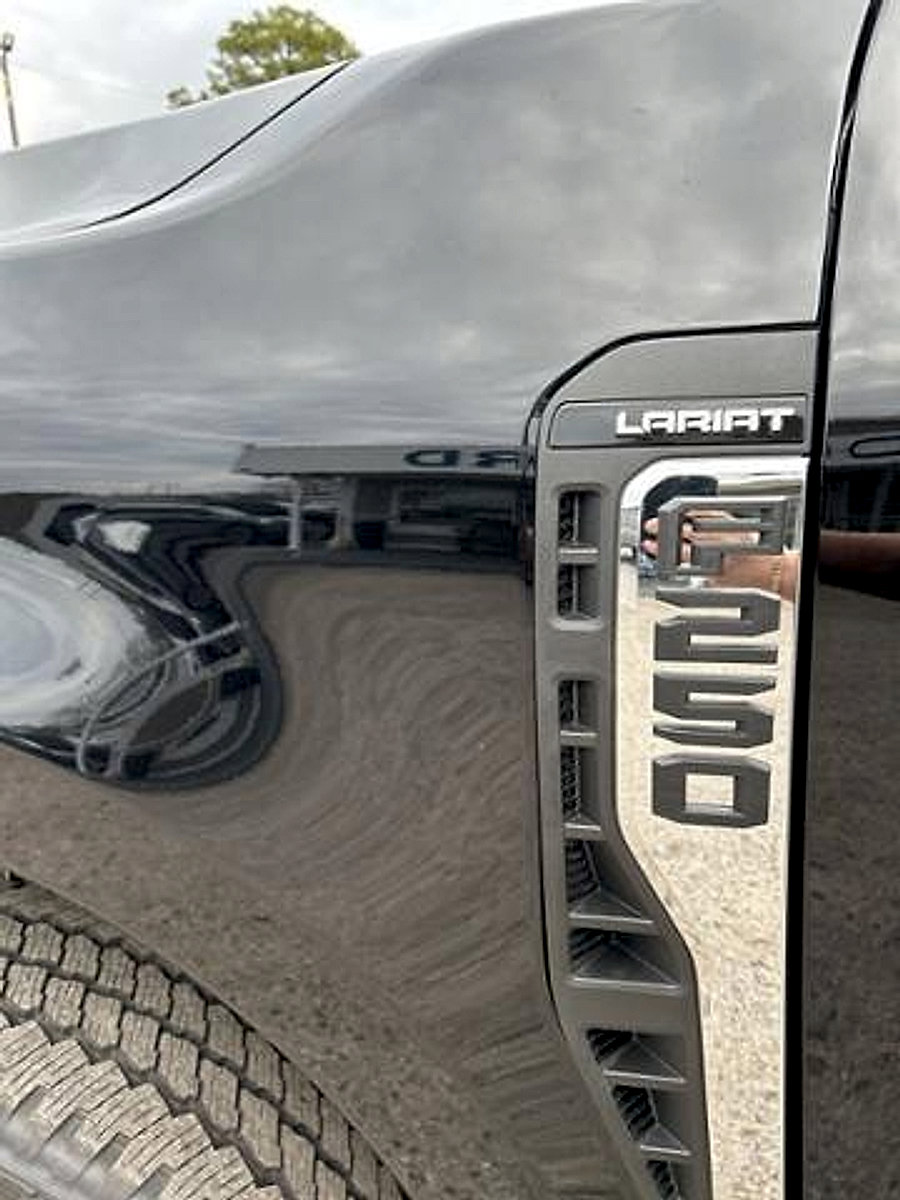 New 2024 Ford F250 Lariat w/ Lariat Ultimate Package image 12