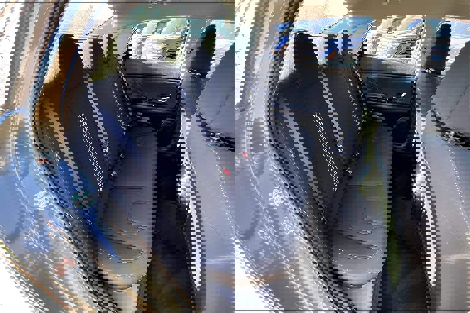 Used 2024 Hyundai Elantra SEL image 17