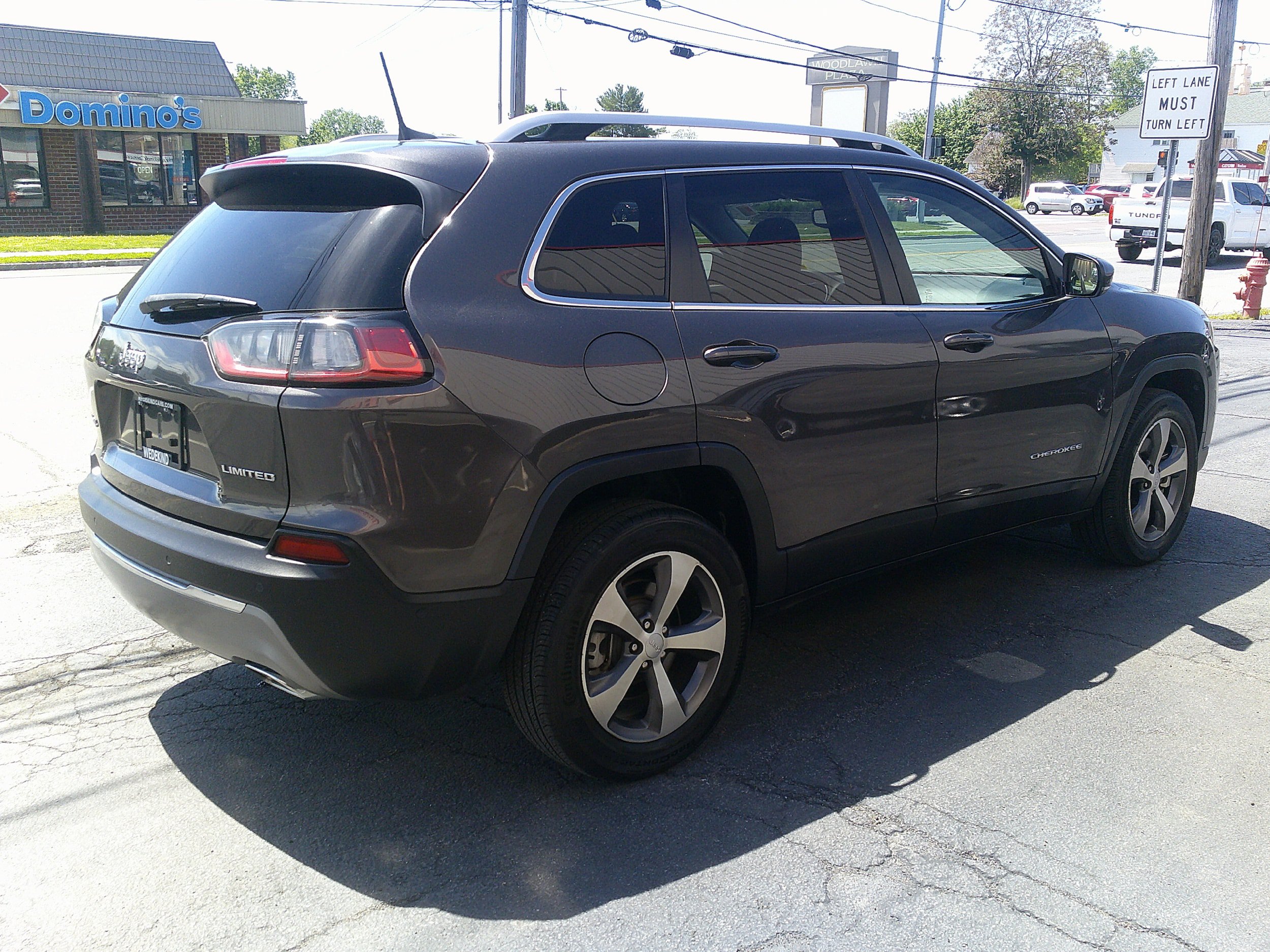 Used 2021 Jeep Cherokee Limited AWD/4WD image 10