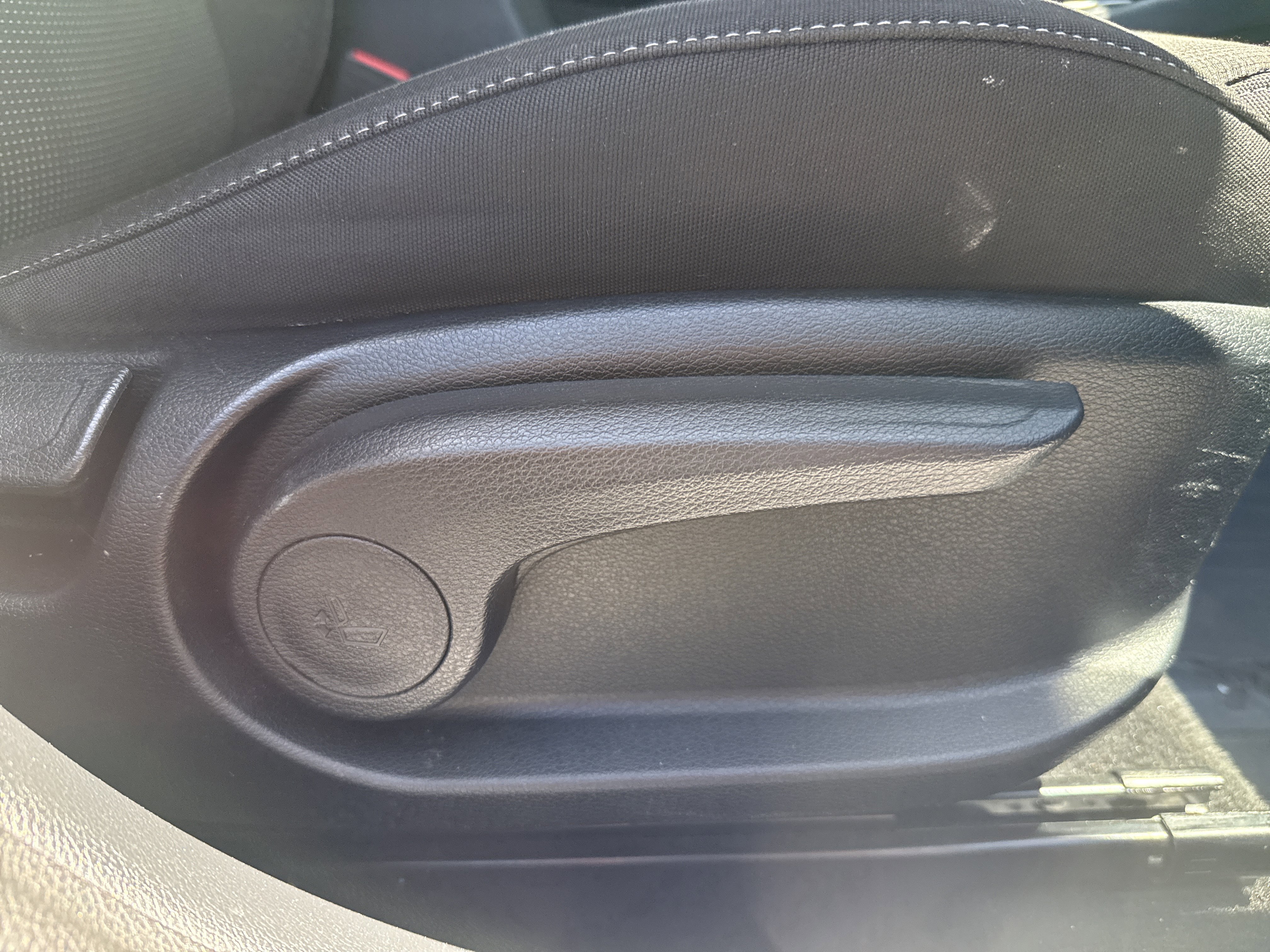 Used 2019 Kia Forte LXS FWD image 27