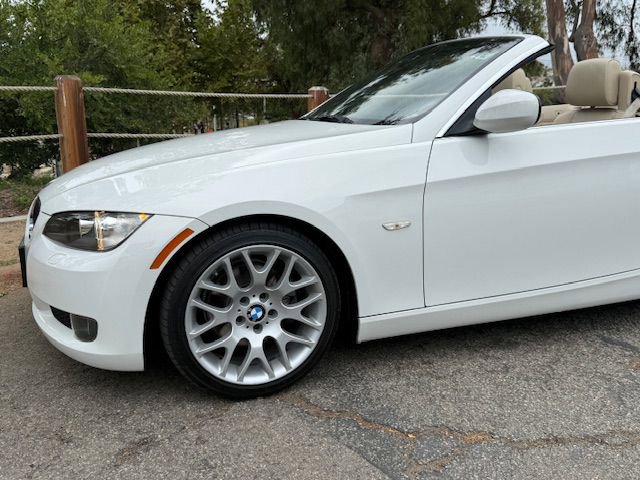Used 2010 BMW 328i Convertible w/ Premium Pkg image 38