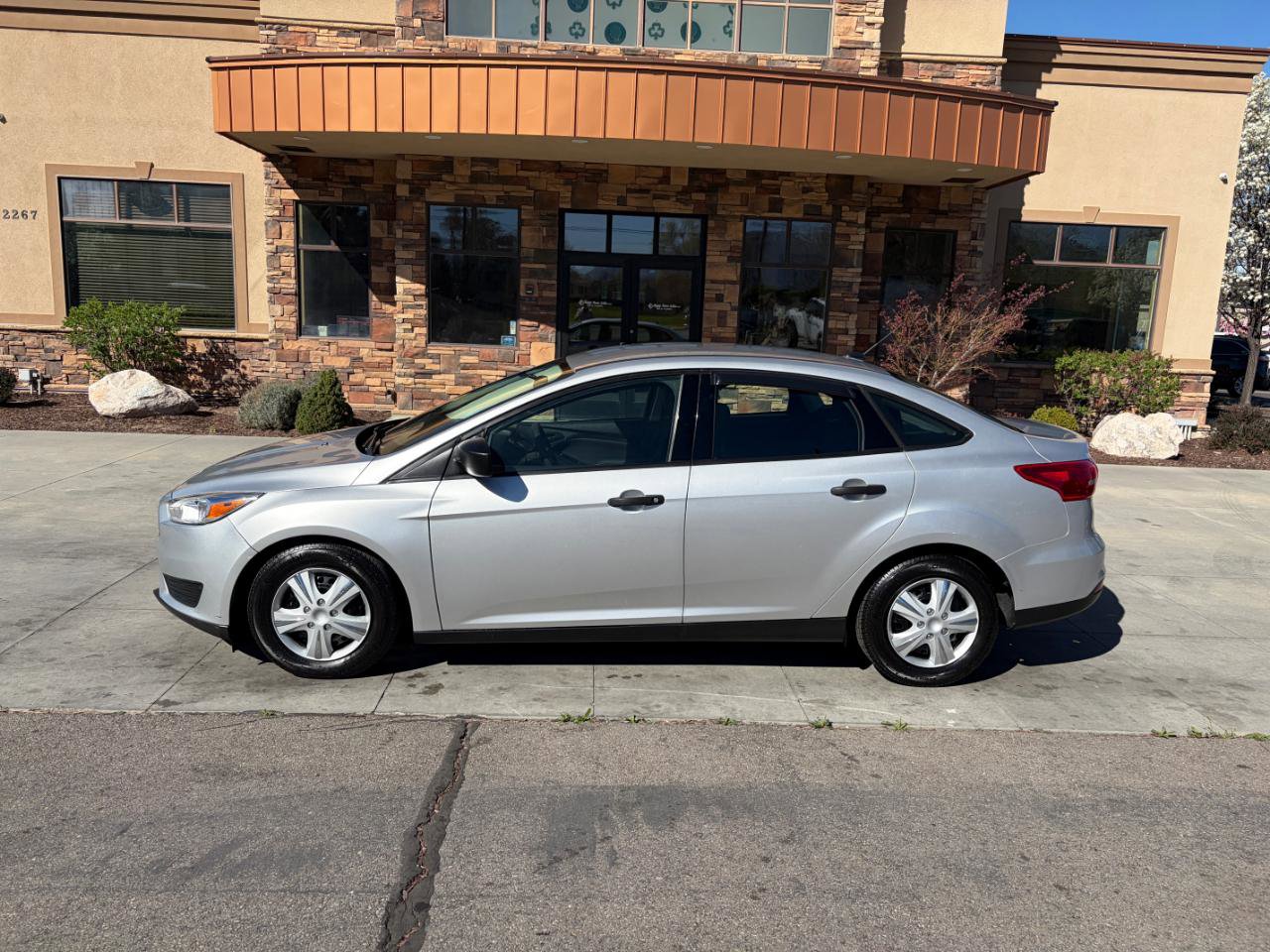 Used 2018 Ford Focus S image 2