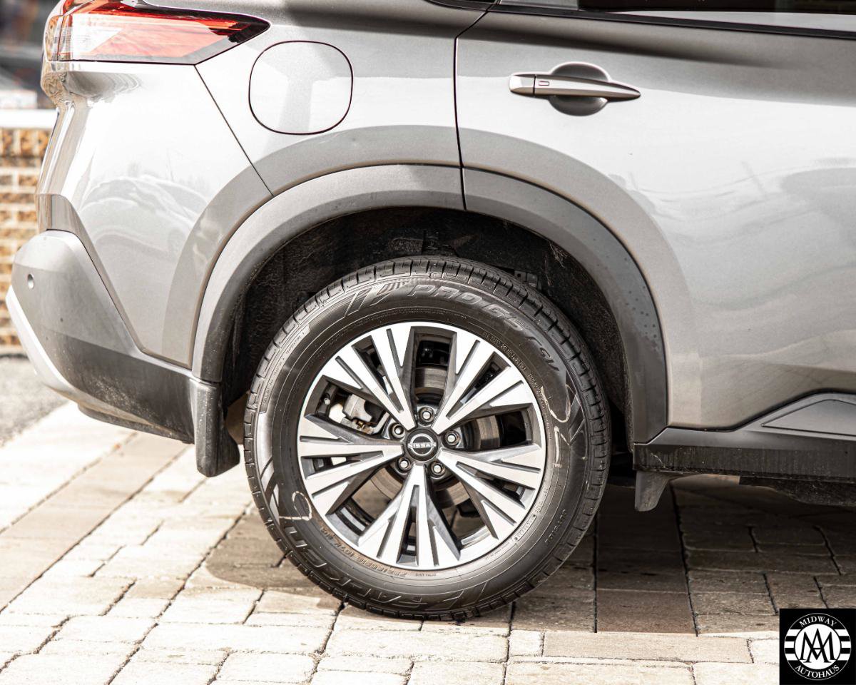 Used 2022 Nissan Rogue SV FWD image 7