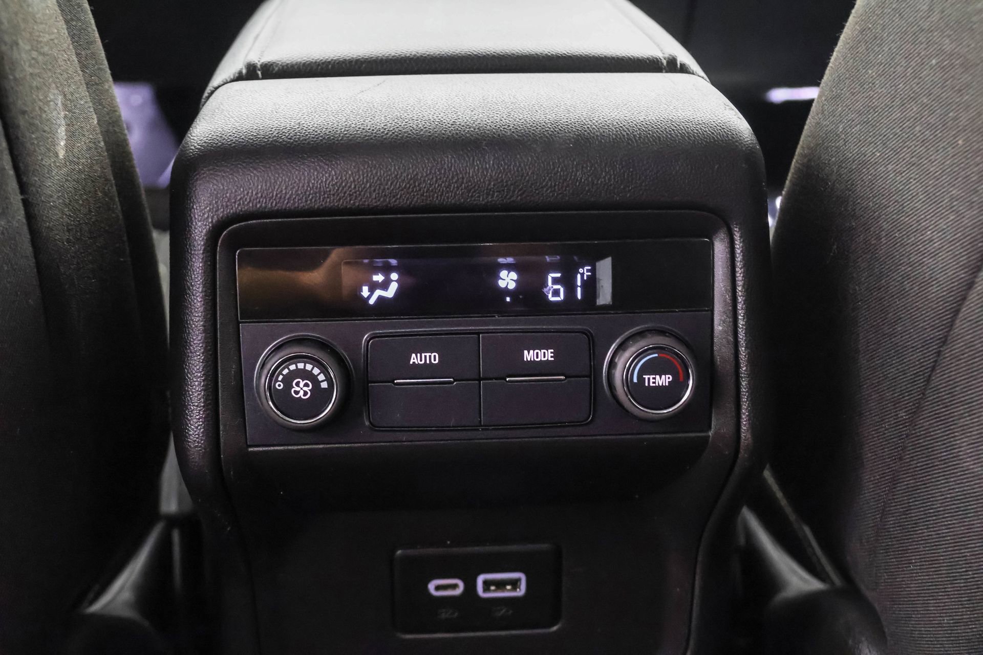 Used 2023 GMC Acadia SLE w/ LPO, Floor Liner Package image 39