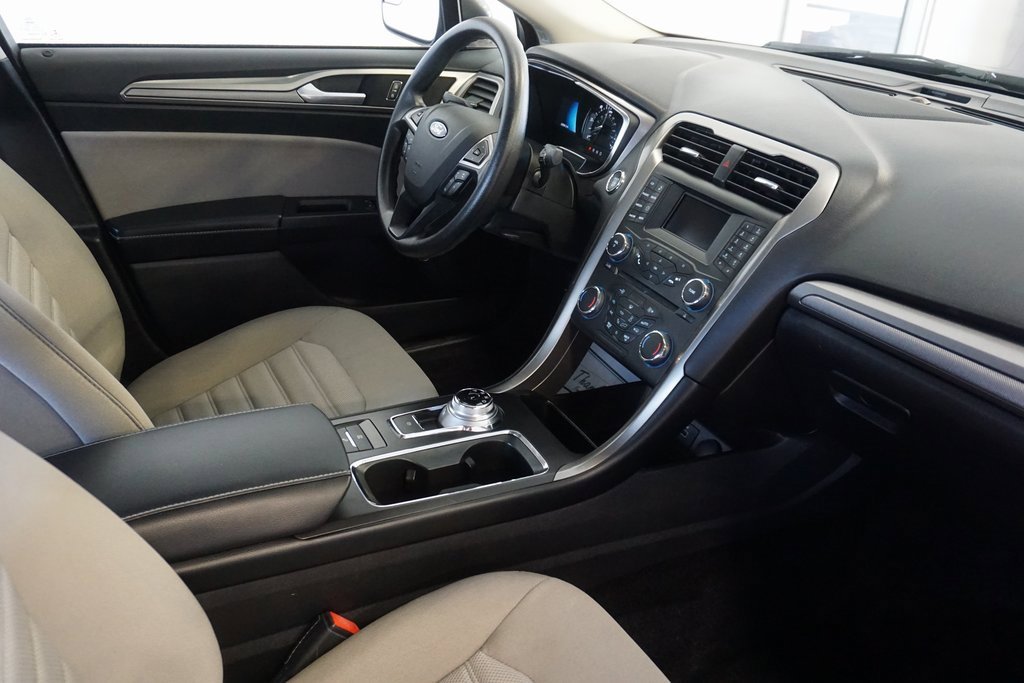 Used 2017 Ford Fusion S image 23