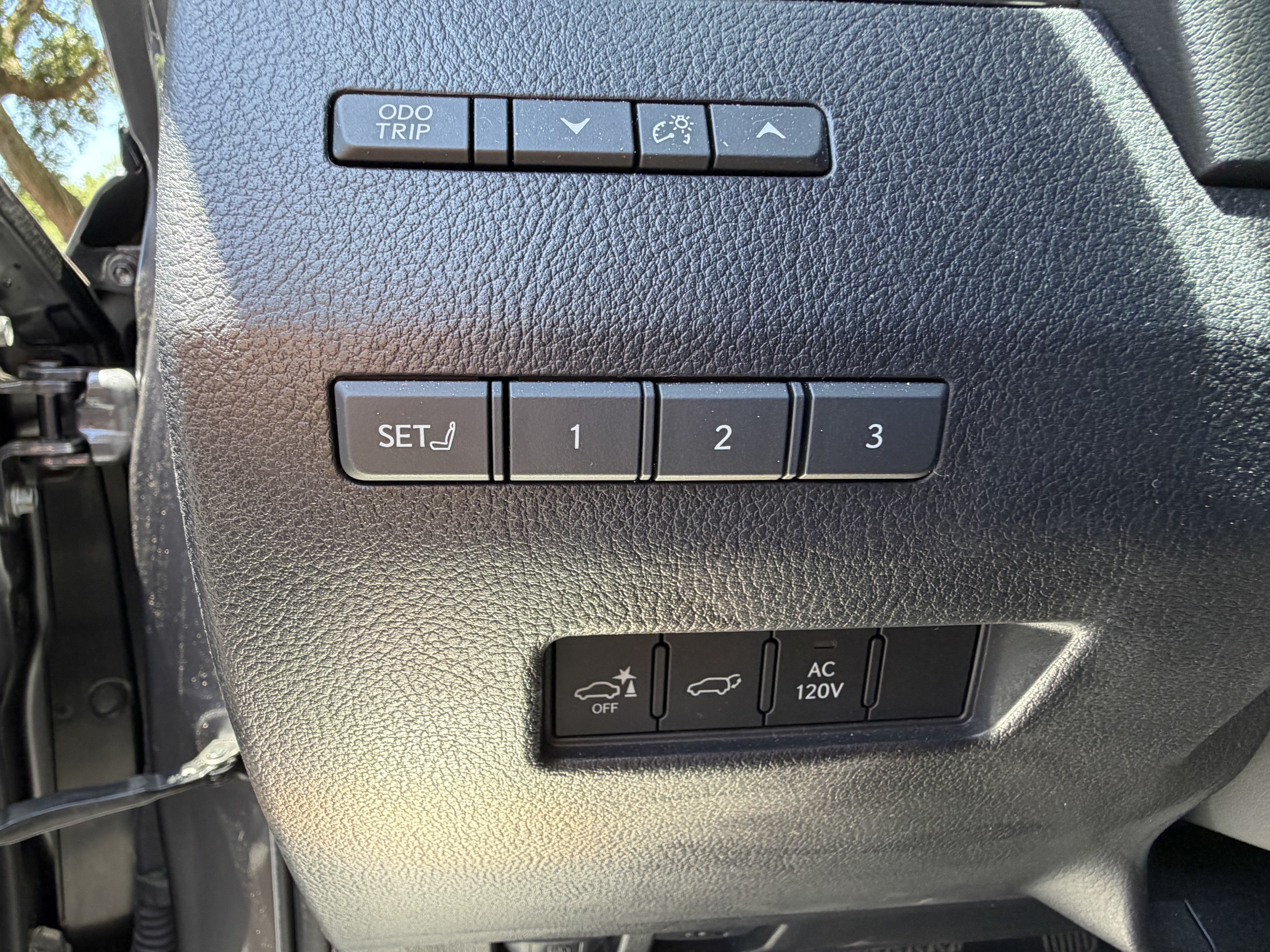 Used 2024 Lexus GX 550 w/ Accessory Package (Z1) AWD/4WD image 15