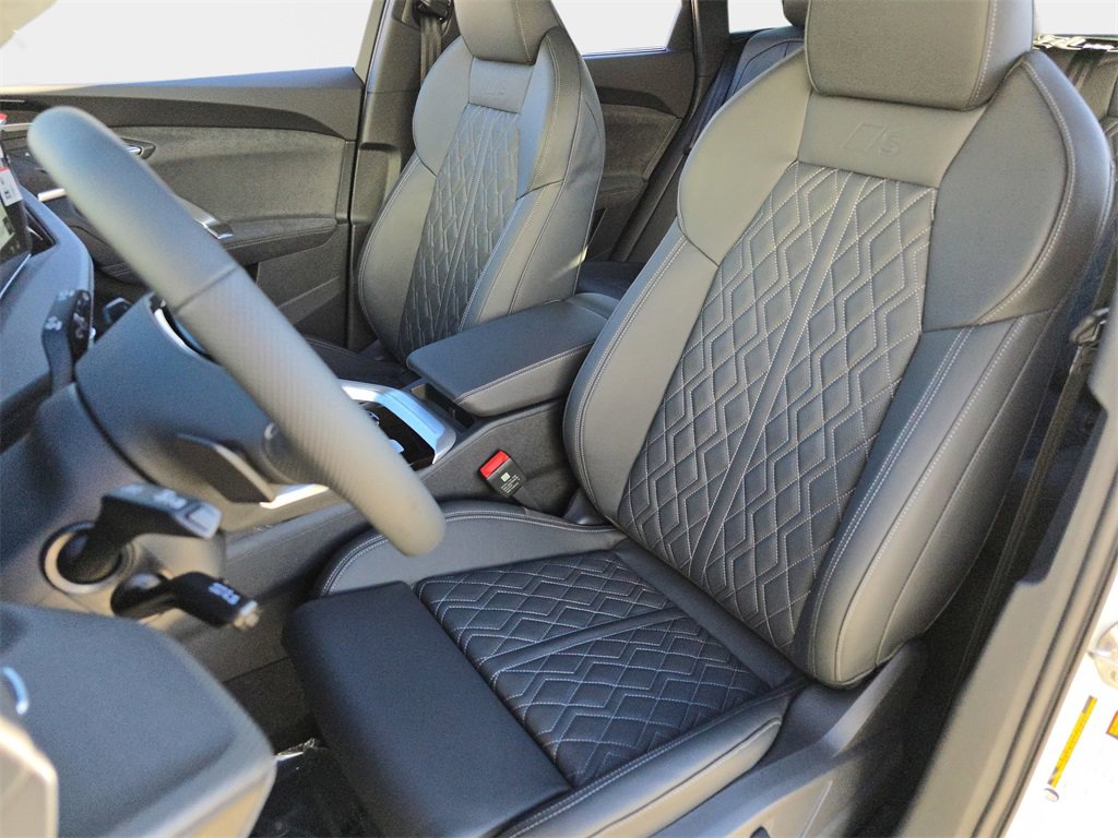 New 2025 Audi SQ5 Prestige image 15