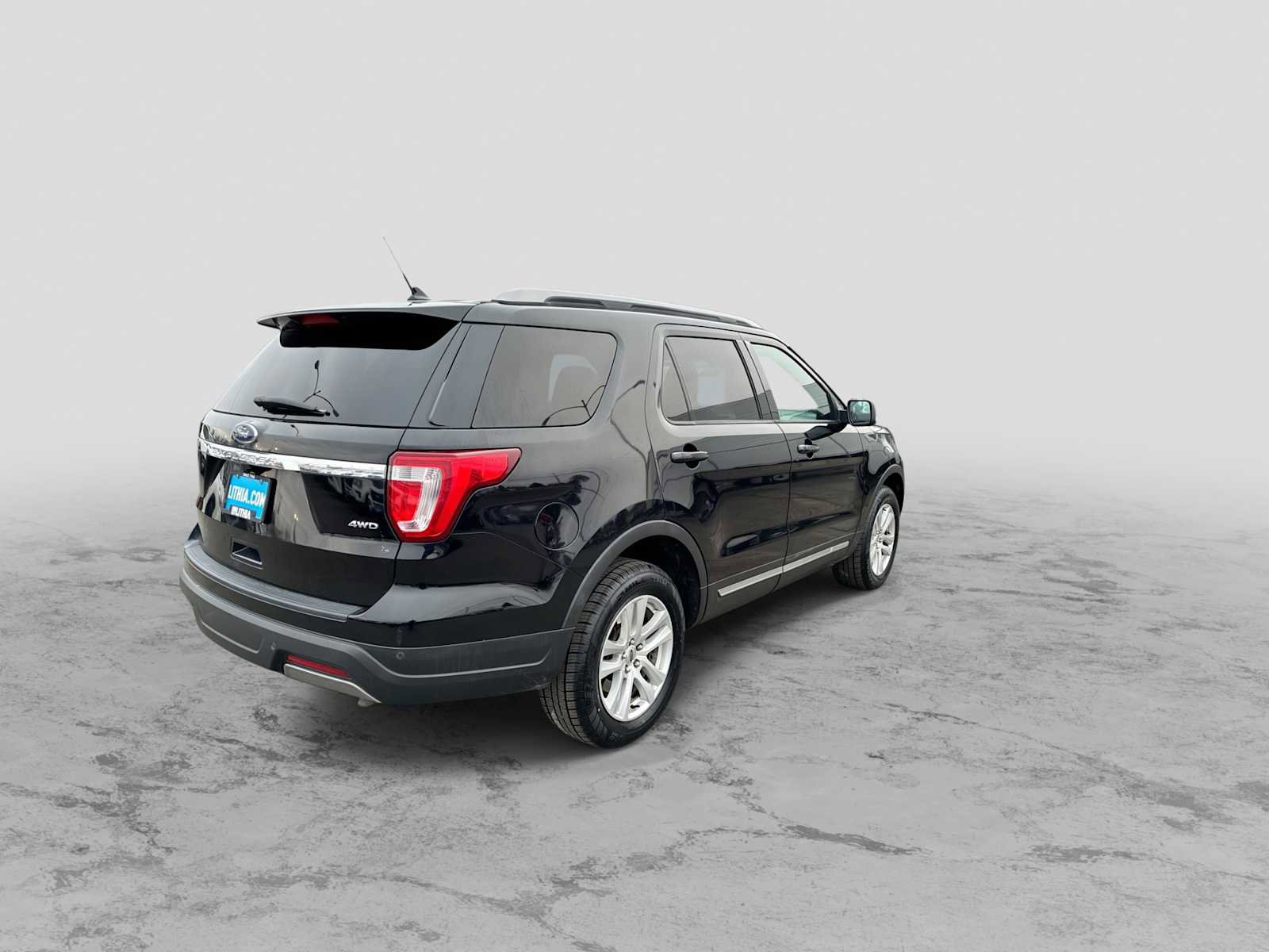 Used 2019 Ford Explorer XLT w/ Equipment Group 201A image 8