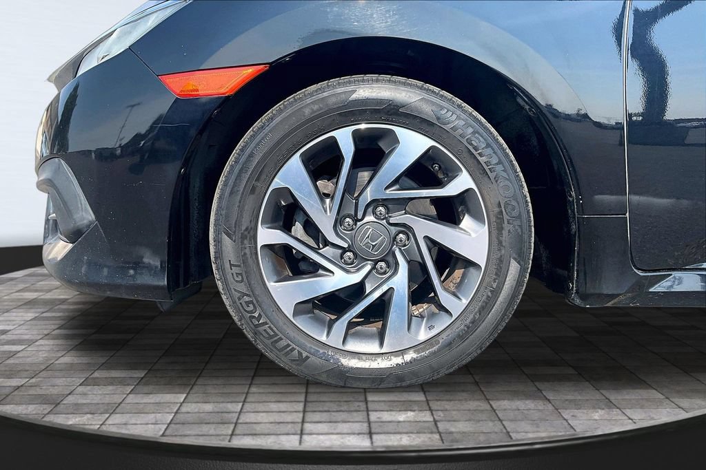 Used 2017 Honda Civic EX image 9