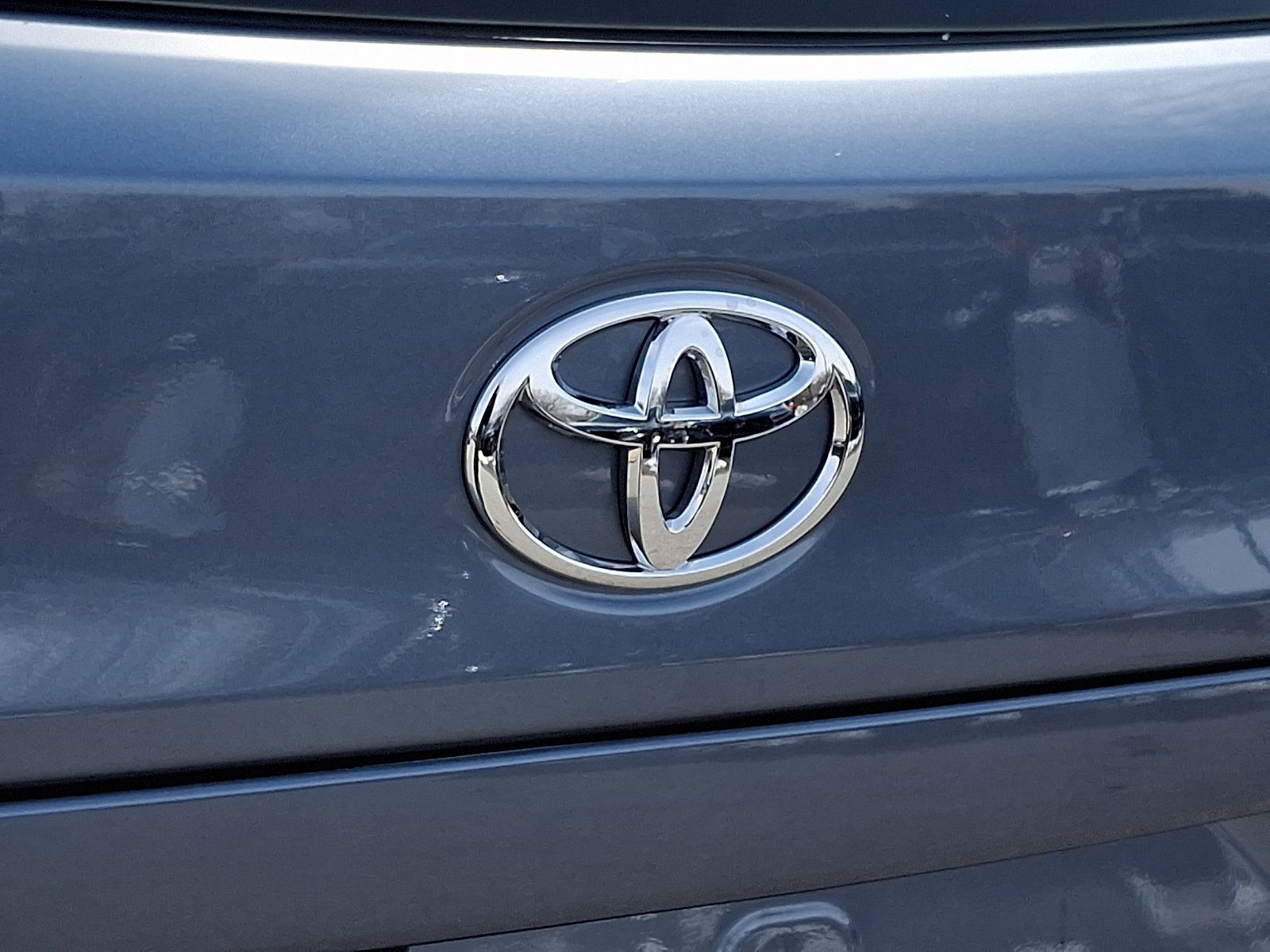 Used 2025 Toyota Corolla Cross L image 30