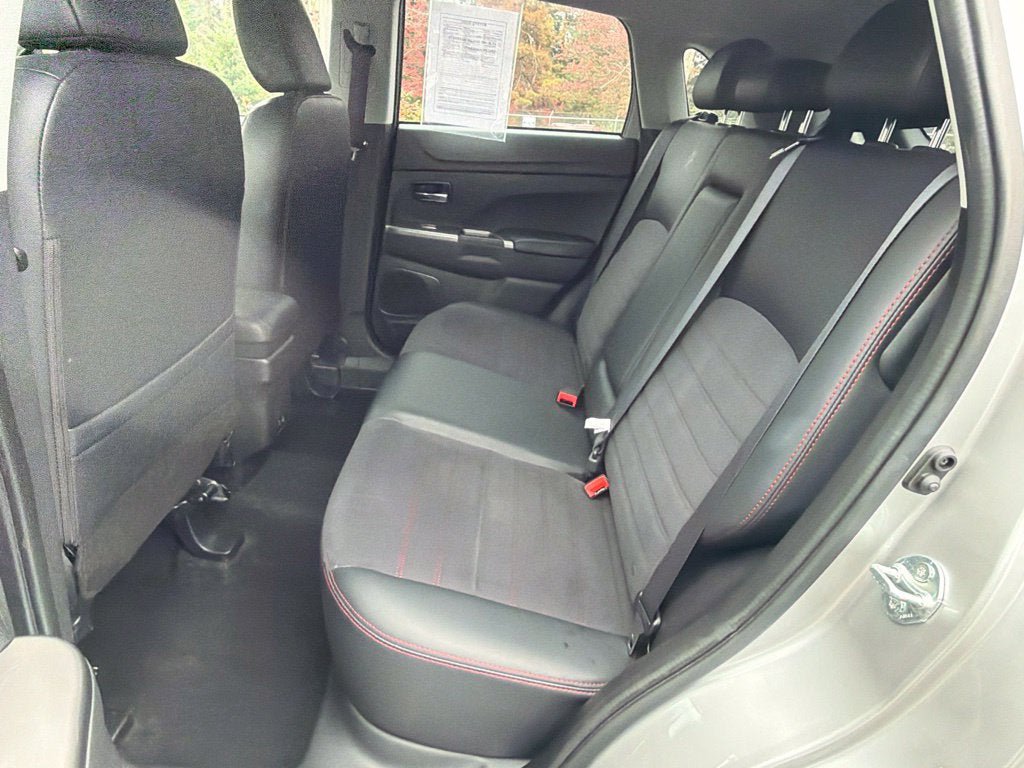 Used 2024 Mitsubishi Outlander Sport SE AWD/4WD image 15